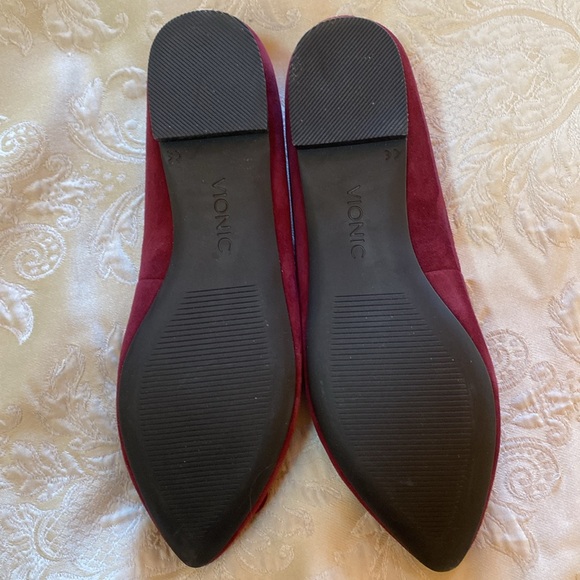 NWOT Vionic Wine suede pointy toe flats - Picture 5 of 6